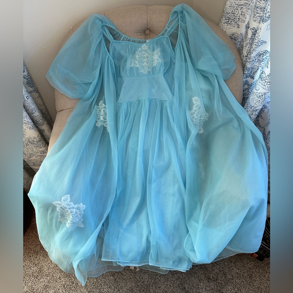 Vintage 50s peignoir set, Lisette by Al Sterling, blue chiffon with lace, XS